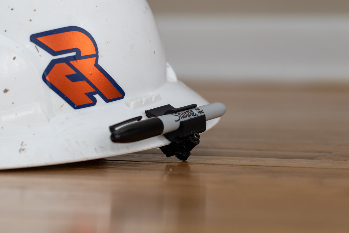 Hardhat/ Hat Clip Single Sharpie Marker